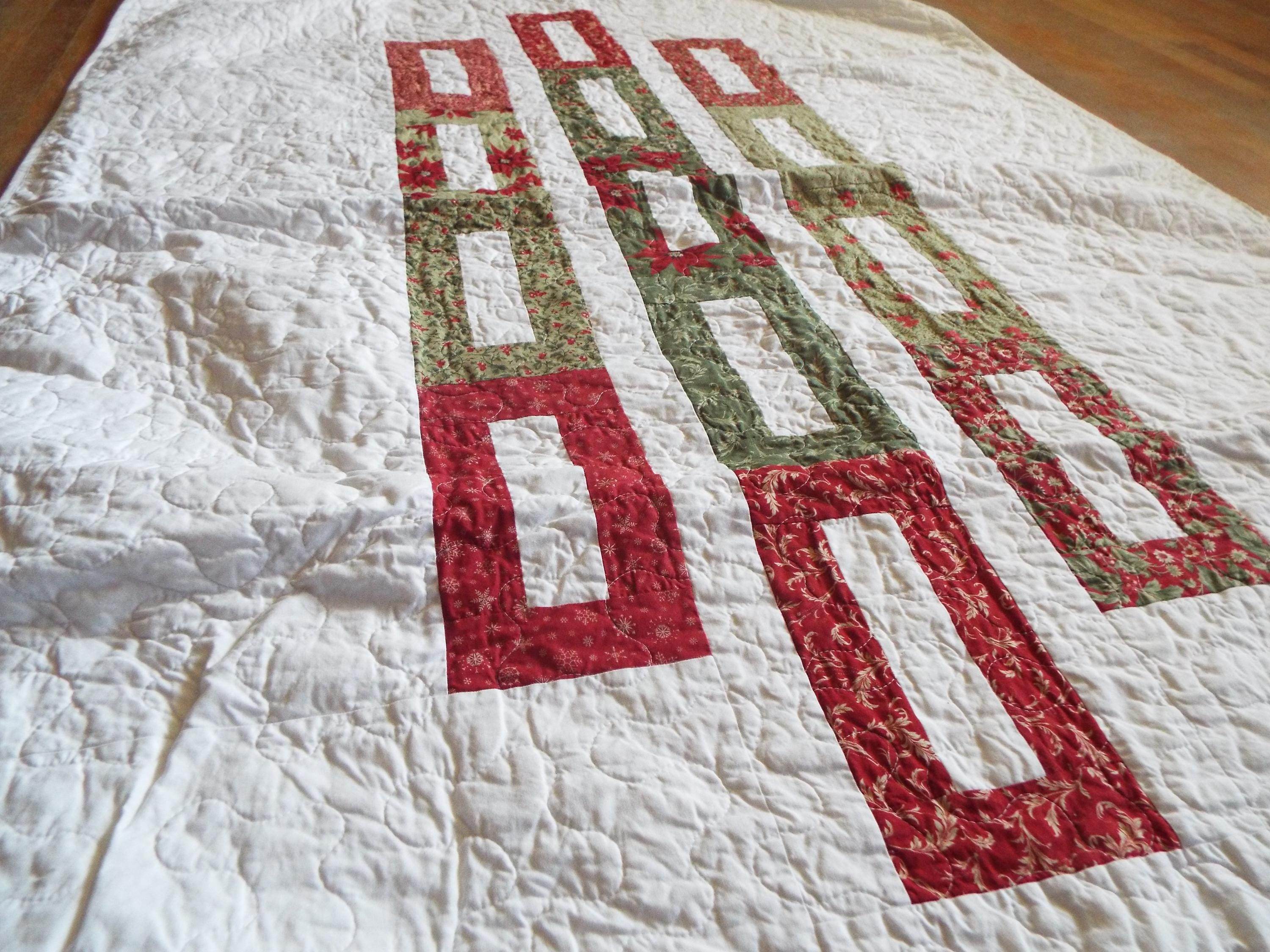 Handmade Minimal Holiday Throw in Traditional Colors - SQ Squared Creations