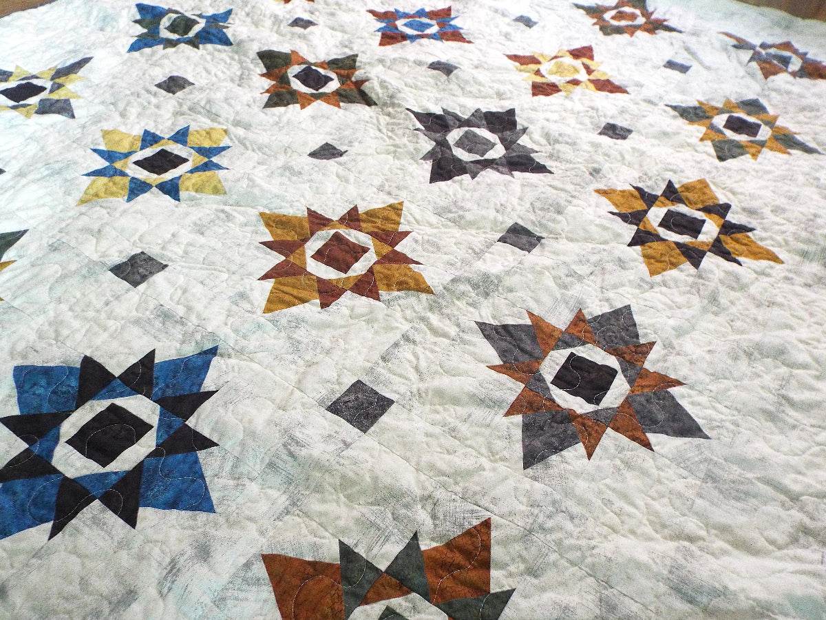 starry comfort quilt close up