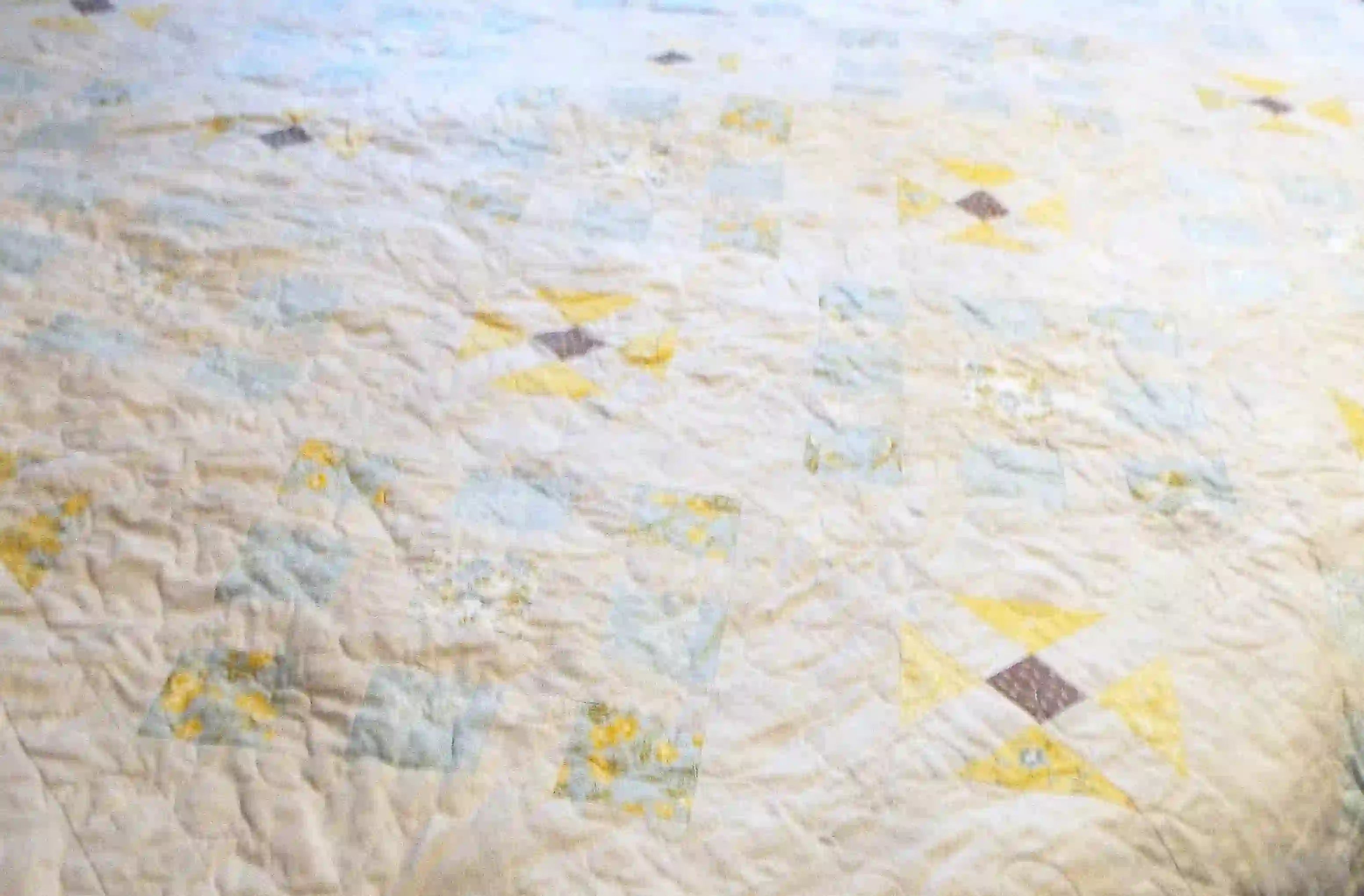 Angled lay of Honeybloom Queen showing texture and detail.
