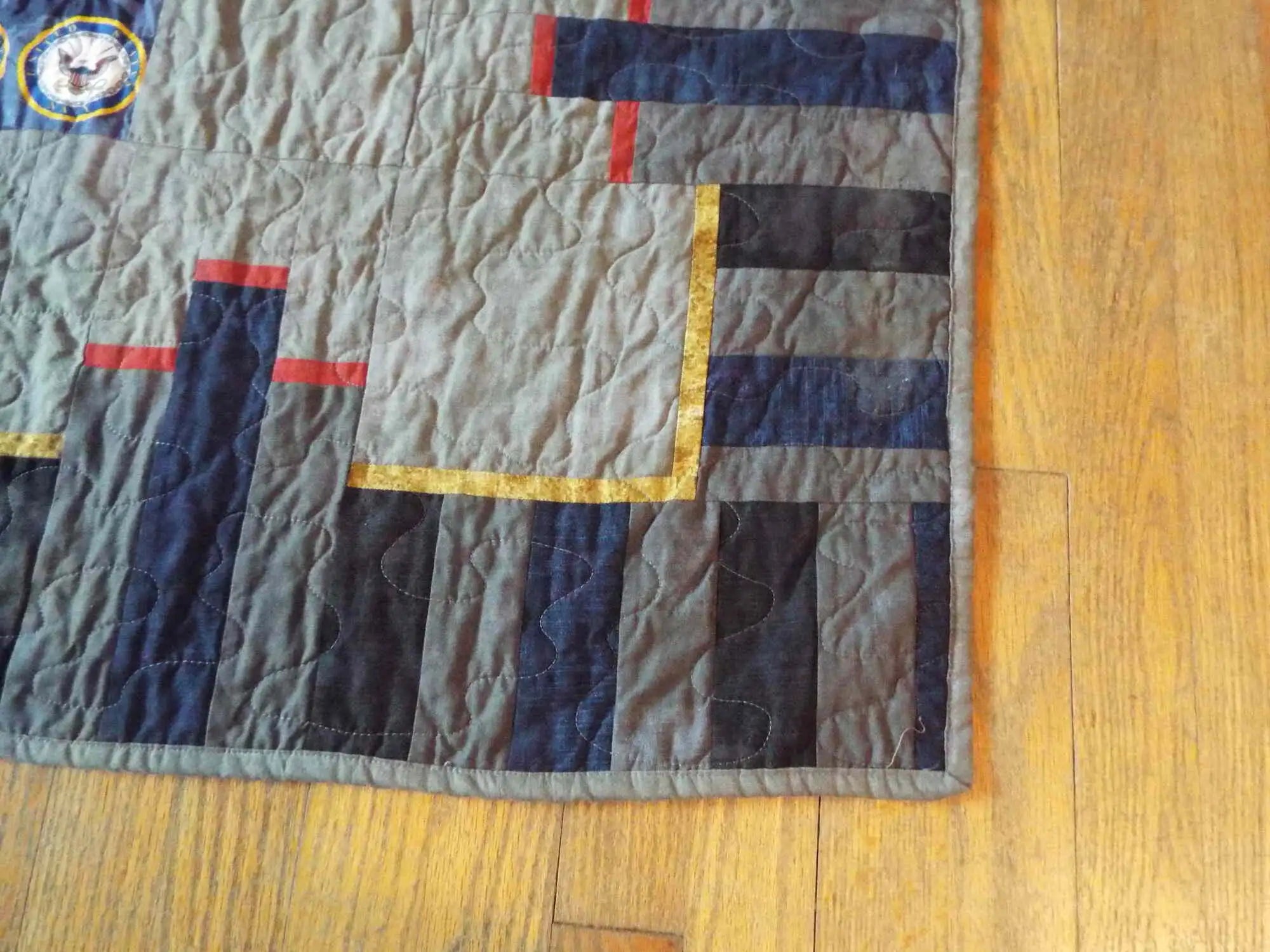 Close up shot of corner to show stitching and piecing detail